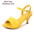 Sandálias de salto alto Peep Toe para mulheres, corrediças sensuais para festas de boate, sapatos cruzados, saltos finos, cor doce, tamanho grande 43, verão