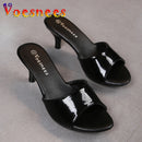 2021 mulheres chinelos mule saltos claros chinelos de couro patente sandálias sexy saltos de cristal apontou toe slides sapatos de festa mulher