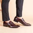Moda masculina sapatos casuais de couro padrão de crocodilo sapatos de luxo deslizamento-em sapatos de casamento brogues de couro tamanho grande 38-48