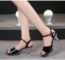Sandálias de salto alto Peep Toe para mulheres, corrediças sensuais para festas de boate, sapatos cruzados, saltos finos, cor doce, tamanho grande 43, verão
