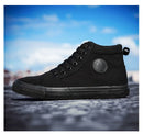 Tênis de lona de cano alto masculino deslizamento-on rendas casuais all-preto sapatos de skate básicos para estudantes sola plana sapatos esportivos confortáveis