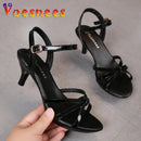 Sandálias de salto alto Peep Toe para mulheres, corrediças sensuais para festas de boate, sapatos cruzados, saltos finos, cor doce, tamanho grande 43, verão
