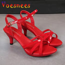 Sandálias de salto alto Peep Toe para mulheres, corrediças sensuais para festas de boate, sapatos cruzados, saltos finos, cor doce, tamanho grande 43, verão
