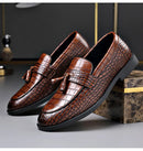 Novos Sapatos Sociais de Couro Masculinos 2026 Estilo Britânico Moda Masculina Sapatos de Vestir Cor Sólida Tamanhos Grandes Loafers de Grife