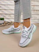 Sapatos femininos de duas cores para trabalho, tênis casuais femininos 2026 com frete grátis.