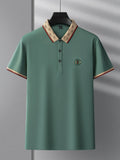 Camisa Polo Masculina Premium com Detalhes Listrados, Emblema Bordado, Tecido Respirável, Versátil para Trabalho e Ocasiões Casuais
