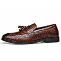 Novos Sapatos Sociais de Couro Masculinos 2026 Estilo Britânico Moda Masculina Sapatos de Vestir Cor Sólida Tamanhos Grandes Loafers de Grife
