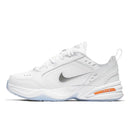 Nike Air Monarch 4 Snow Day Couro de couro casual acolchoado, antiderrapante, durável sapatos de pai de cano baixo estilo unissex AV6676-100