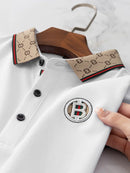 Camisa Polo Masculina Premium com Detalhes Listrados, Emblema Bordado, Tecido Respirável, Versátil para Trabalho e Ocasiões Casuais