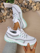 Sapatos femininos de duas cores para trabalho, tênis casuais femininos 2026 com frete grátis.