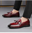 Novos Sapatos Sociais de Couro Masculinos 2026 Estilo Britânico Moda Masculina Sapatos de Vestir Cor Sólida Tamanhos Grandes Loafers de Grife