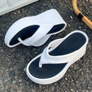 Chinelos Femininos de Moda, Sapatos de Plataforma de EVA Macio para o Verão, Chinelos de Praia para Meninas, Sandálias de Salto Alto com Sola Grossa