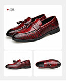 Novos Sapatos Sociais de Couro Masculinos 2026 Estilo Britânico Moda Masculina Sapatos de Vestir Cor Sólida Tamanhos Grandes Loafers de Grife