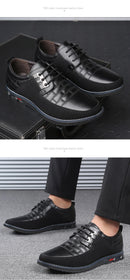 Sapatos Casuais de Outono Inverno Estilo Coreano Modernos com Sola Preta Sapatos de Couro Masculinos para Negócios com Cadarço Simples e Elegantes