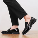 Novos Sapatos Masculinos de Couro Envernizado Penny Loafers 2026 com Design Slip-On, Palmilha Macia e Sola Resistente ao Desgaste para Negócios, Casamentos e Festas