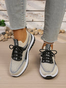 Sapatos femininos de duas cores para trabalho, tênis casuais femininos 2026 com frete grátis.