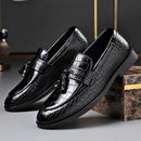 Novos Sapatos Sociais de Couro Masculinos 2026 Estilo Britânico Moda Masculina Sapatos de Vestir Cor Sólida Tamanhos Grandes Loafers de Grife