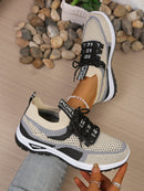 Sapatos femininos de duas cores para trabalho, tênis casuais femininos 2026 com frete grátis.