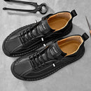 Sapatos masculinos de couro feitos à mão, mocassins casuais de couro respirável, sapatos baixos da moda, sapatos com ferramentas, plus size