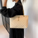 Nova presbiopia bolsa textura de couro macio grande capacidade bolsa feminina com acessórios pendurados bolsa de ombro
