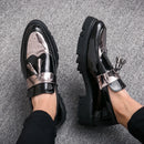 Moda dourada masculina casual deslizamento-on borla patente mocassins fundo grosso elevador sapatos masculinos sapatos de festa sapatos de negócios brogue