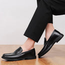 Novos Sapatos Masculinos de Couro Envernizado Penny Loafers 2026 com Design Slip-On, Palmilha Macia e Sola Resistente ao Desgaste para Negócios, Casamentos e Festas