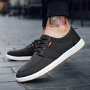 Novos tênis masculinos de lona, sapatos casuais respiráveis para homens, sapatos confortáveis para dirigir, tênis com cadarço, zapatillas de hombre