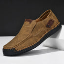 Sapato masculino de camurça vermelha, mocassim de couro macio, sapatos baixos casuais confortáveis, moda primavera, novo, 2023