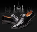 Homens de couro sapatos formais marca de luxo 2023 mocassins masculinos vestido respirável deslizamento em sapatos de condução pretos plus size 38-44