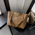 Nova presbiopia bolsa textura de couro macio grande capacidade bolsa feminina com acessórios pendurados bolsa de ombro