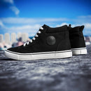 Tênis de lona de cano alto masculino deslizamento-on rendas casuais all-preto sapatos de skate básicos para estudantes sola plana sapatos esportivos confortáveis