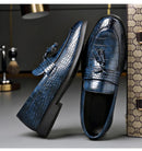 Novos Sapatos Sociais de Couro Masculinos 2026 Estilo Britânico Moda Masculina Sapatos de Vestir Cor Sólida Tamanhos Grandes Loafers de Grife