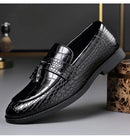 Novos Sapatos Sociais de Couro Masculinos 2026 Estilo Britânico Moda Masculina Sapatos de Vestir Cor Sólida Tamanhos Grandes Loafers de Grife