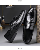 Novos Sapatos Sociais de Couro Masculinos 2026 Estilo Britânico Moda Masculina Sapatos de Vestir Cor Sólida Tamanhos Grandes Loafers de Grife