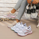 Sapatos femininos de duas cores para trabalho, tênis casuais femininos 2026 com frete grátis.