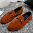 Sapato masculino de camurça vermelha, mocassim de couro macio, sapatos baixos casuais confortáveis, moda primavera, novo, 2023