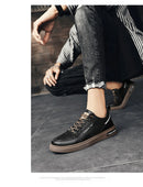 Sapatos casuais masculinos sem cadarço para todas as estações, novos, respiráveis, leves, com sola macia, para caminhada ao ar livre, sapatos brancos para estudantes.