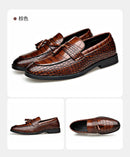 Novos Sapatos Sociais de Couro Masculinos 2026 Estilo Britânico Moda Masculina Sapatos de Vestir Cor Sólida Tamanhos Grandes Loafers de Grife