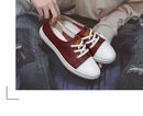 Novos Sapatos Europeus para Homens, Sapatos Casuais de Couro, Sapatos de Skate Fashion, Tênis de Rua com Cadarço para Jovens