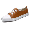 Novos Sapatos Europeus para Homens, Sapatos Casuais de Couro, Sapatos de Skate Fashion, Tênis de Rua com Cadarço para Jovens