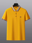 Camisa Polo Masculina Premium com Detalhes Listrados, Emblema Bordado, Tecido Respirável, Versátil para Trabalho e Ocasiões Casuais