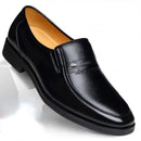 Homens de couro sapatos formais marca de luxo 2023 mocassins masculinos vestido respirável deslizamento em sapatos de condução pretos plus size 38-44