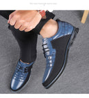 Sapatos Casuais de Outono Inverno Estilo Coreano Modernos com Sola Preta Sapatos de Couro Masculinos para Negócios com Cadarço Simples e Elegantes