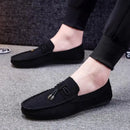 Sapato masculino de camurça vermelha, mocassim de couro macio, sapatos baixos casuais confortáveis, moda primavera, novo, 2023