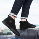 Tênis de lona de cano alto masculino deslizamento-on rendas casuais all-preto sapatos de skate básicos para estudantes sola plana sapatos esportivos confortáveis