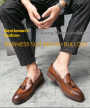 Sapato de couro casual masculino, sapato de casamento com franja de boi, sola de boi, moda estilista, alta qualidade, novo