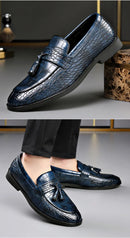 Novos Sapatos Sociais de Couro Masculinos 2026 Estilo Britânico Moda Masculina Sapatos de Vestir Cor Sólida Tamanhos Grandes Loafers de Grife