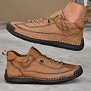 Sapatos masculinos de couro feitos à mão, mocassins casuais de couro respirável, sapatos baixos da moda, sapatos com ferramentas, plus size