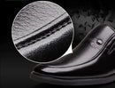 Homens de couro sapatos formais marca de luxo 2023 mocassins masculinos vestido respirável deslizamento em sapatos de condução pretos plus size 38-44