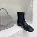 Botas Femininas de Couro Genuíno com Salto Baixo e Bico Dividido, Design de Luxo e Moda, Novidade Outono Inverno 2026